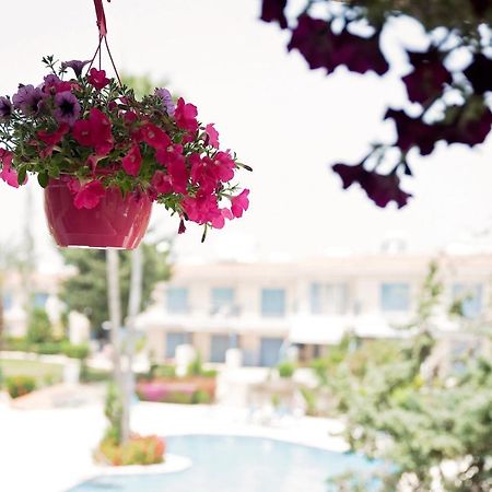 Holiday Apartment Walking Distance To The Sea Пафос Екстериор снимка